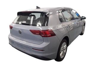 Volkswagen Golf LIFE 1.5 TSI+16 ZOLL GJR+AHK+KAMERA+STANDHEIZUNG+LED+CARPLAY