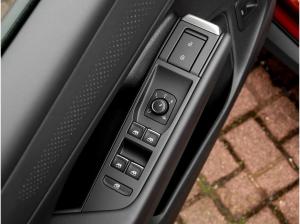 Volkswagen T-Roc R-Line 1.5 l eTSI OPF 7-Gang-Doppelkupplungsgetriebe DSG
