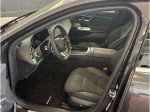 Mercedes-Benz E 200 AMG Digital-Light Panorama Distronic AHK