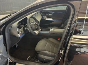 Mercedes-Benz E 200 AMG Digital-Light Pano Burmester Distronic