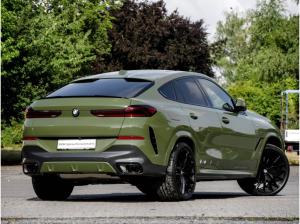 BMW X6 xDrive40d Indiv. M Sport + PanoSkyLo. + B/W + AHK + 22