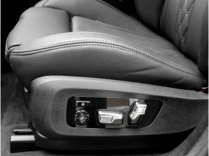 BMW X6 xDrive40d Indiv. M Sport + PanoSkyLo. + B/W + AHK + 22