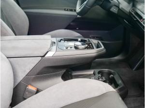 BMW ix iX xDrive45 M Sport HUD PANO ACC RFK NAVI LED