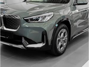 BMW iX1 xDrive30 xLine PANO ACC RFK NAVI Standh.
