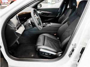 BMW i5 eDrive40 M Sport ACC RFK NAVI Standh. LED LM