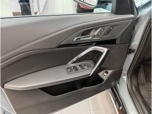 BMW iX1 xDrive30 xLine PANO ACC RFK NAVI Standh.