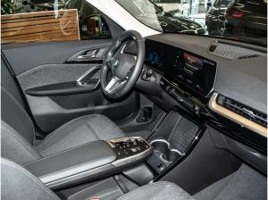 BMW X1 sDrive18i Pano + DApl. + DA + TravelPaket