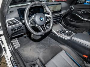 BMW 330 330d xDrive Touring M Sport Pano Adapt. LED