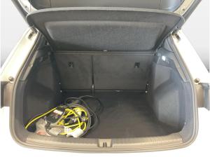 Audi Q4 e-tron Q4 45 e-tron AUT Akustikglas Fernlichtass. LED