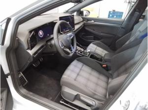 Volkswagen Golf VIII Lim. GTE 1.5 TSI eHybrid 200kW DSG - Pano AHK HUD Area View Matrix-LED ACC SHZ Navi PDC LM DCC