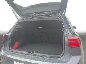 Volkswagen Golf VIII 1.5 eTSI DSG Style Pano Navi LED SHZ