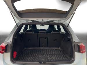 Volkswagen Golf VIII 1.5 eTSI DSG R-Line Navi LED ACC SHZ