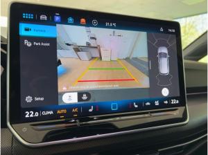 Volkswagen Golf VIII 1.5 eTSI DSG R-Line Navi LED ACC SHZ