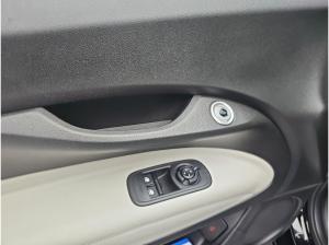 Fiat 500e ELEKTRO 42 KWH WINTERRÄDER BY BOCELLI NAVI KLIMA LED JBL APPLE/ANDROID LM17