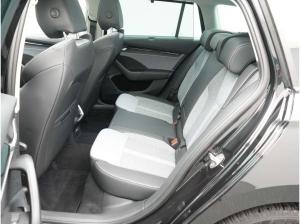 Skoda Octavia Selection DSG PANO LEDER ACC HUD NAVI
