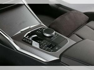 BMW 330 i xDr. AT M Sportpaket AHK ACC Park+ HuD HiFi