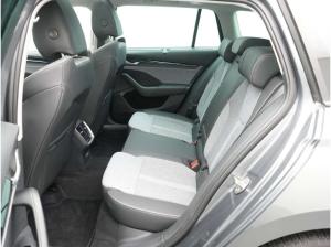 Skoda Octavia Selection DSG PANO LEDER ACC KAM 360°