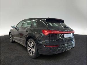 Audi Q8 e-tron Q8 S line e-tron 55 quattro virtual LED