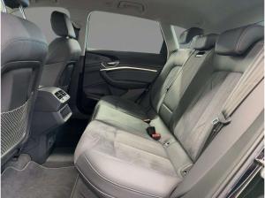 Audi Q8 e-tron Q8 S line e-tron 55 quattro virtual LED