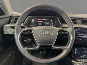 Audi Q8 e-tron Q8 S line e-tron 55 quattro virtual LED