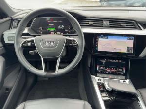 Audi Q8 e-tron 55 QU S-LINE MATRIX+NAV+HuD+AIR+PDC+21