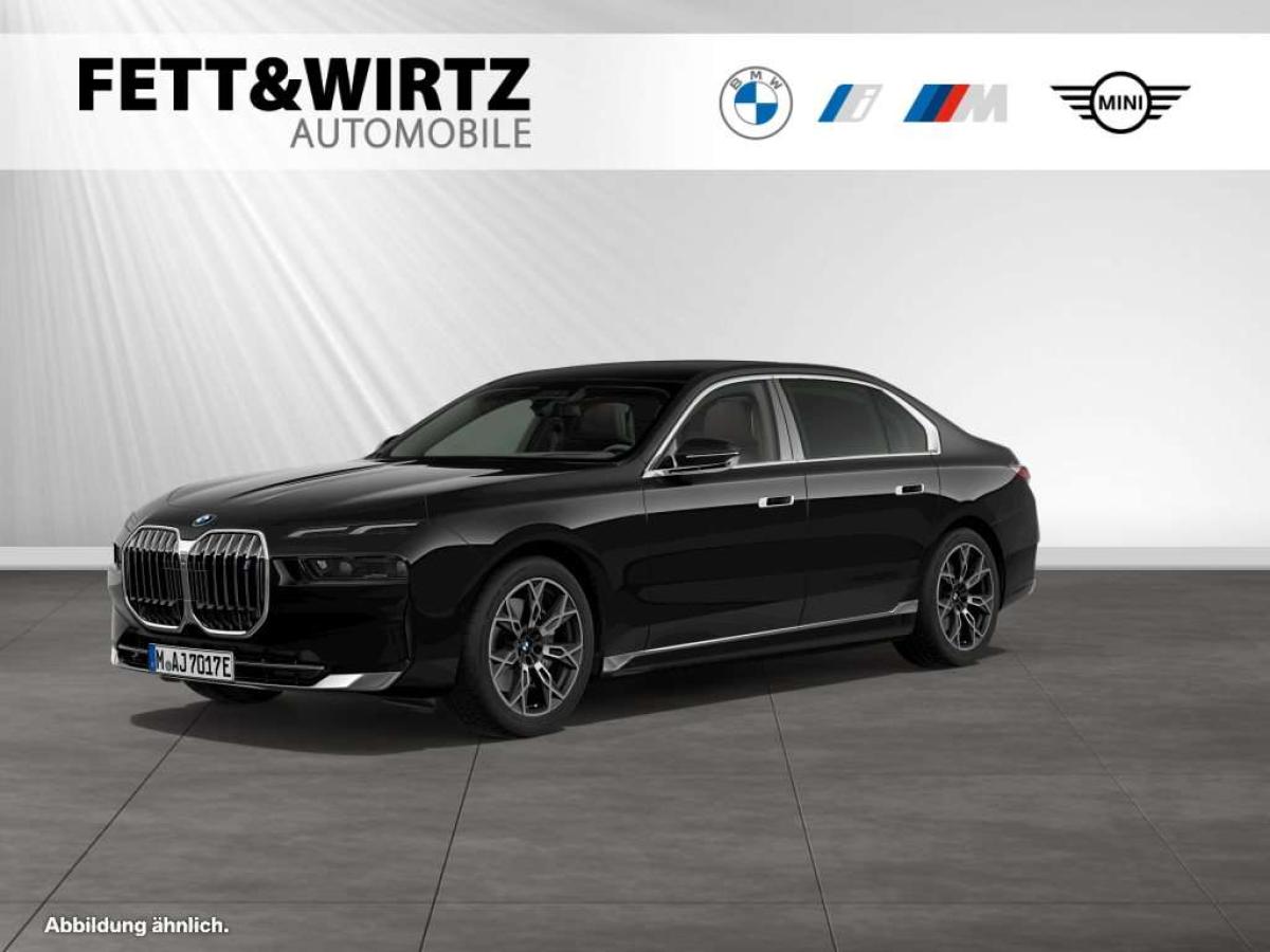 BMW i7
