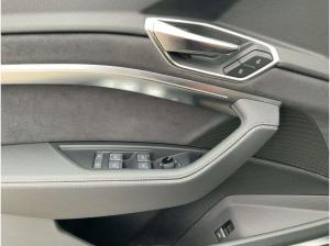 Audi Q8 e-tron 55 S-LINE MATRIX+NAV+HuD+B&O