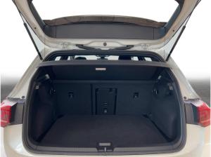 Volkswagen Golf VIII 1.5 eTSI DSG R-Line Navi LED SHZ PDC