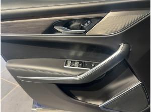 Jaguar F-Pace P400e Basis AWD Hybrid Apple CarPlay SHZ