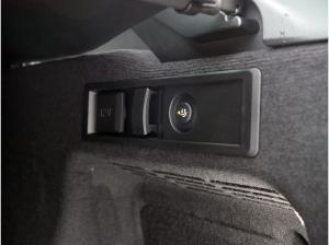 BMW 330 e Touring M-Sportpaket / el. Panodach