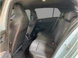 Volkswagen Golf VIII 1.5 eTSI DSG R-Line Navi LED SHZ ACC