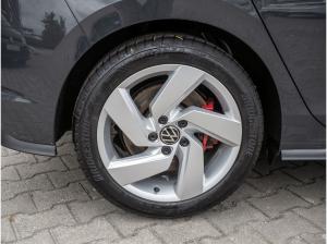 Volkswagen Golf VIII 2.0 TSI DSG GTI Navi R-Kam PDC SHZ