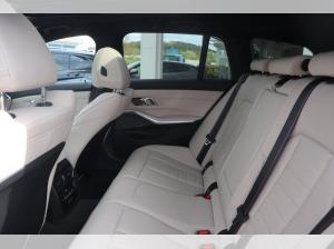 BMW M340 d xDrive Touring M-Sport Pro Head-Up/HK/Pano./elektr.Sitze/360°/Lhz/Adapt.LED