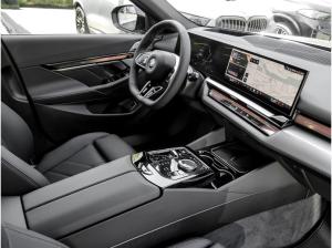 BMW i5 eDrive40 MSport HUD ACC AHK RFK NAVI LED LM