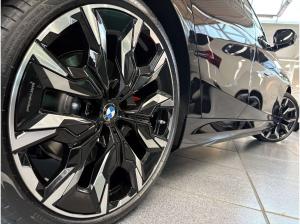 BMW i5 eDrive40 MSportPro Pano DAProf PA+ AHK B/W