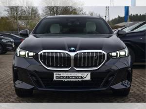BMW i5 Touring, M Sport, Iconic,  Adaptives Fahrwerk Prof, Bow/Wilk, AHK, Autobahnassist uvw.