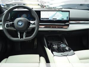 BMW i5 Touring, M Sport, Iconic,  Adaptives Fahrwerk Prof, Bow/Wilk, AHK, Autobahnassist uvw.