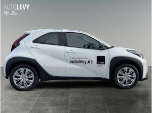 Toyota Aygo X 1.5 Hybrid Pure +Aktion Pflegedienst+