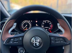 Alfa Romeo Giulia INTENSA MODELL Q4 / PANO