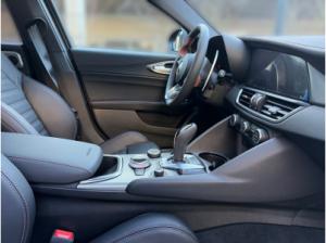 Alfa Romeo Giulia INTENSA MODELL Q4 / PANO