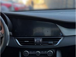 Alfa Romeo Giulia INTENSA MODELL Q4 / PANO