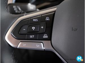 Volkswagen T7 Multivan Edition lÜ PHEV Tisch HUD Vis-aVis 1