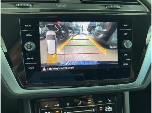 Volkswagen Touran 1.5 TSI DSG R-Line Navi LED ACC PDC AHZV
