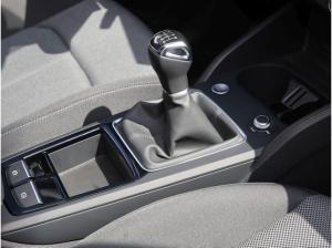 Audi Q2 30 TFSI S line AHK GRA Kamera Navi PDC+