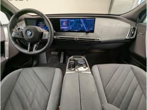 BMW ix iX xDrive45 M Sport AHK DA Prof PA Prof Autobahnassistent