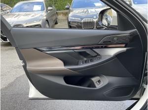 BMW i5 eDrive40 M Sport || AHK 360° B&W Pano