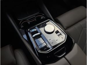 BMW i5 eDrive40 M Sport || AHK 360° B&W Pano