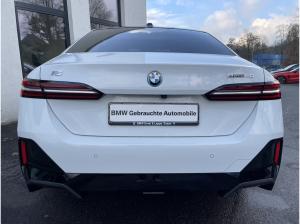 BMW i5 eDrive40 M Sport || AHK 360° B&W Pano
