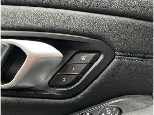BMW 330 e xDrive M Sport | AHK Pano HUD H&K el.Sitze