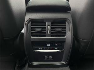 BMW 330 e xDrive M Sport | AHK Pano HUD H&K el.Sitze